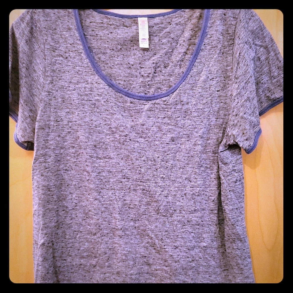 Lularoe classic tee